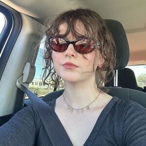 Meet your Posher, Betsy